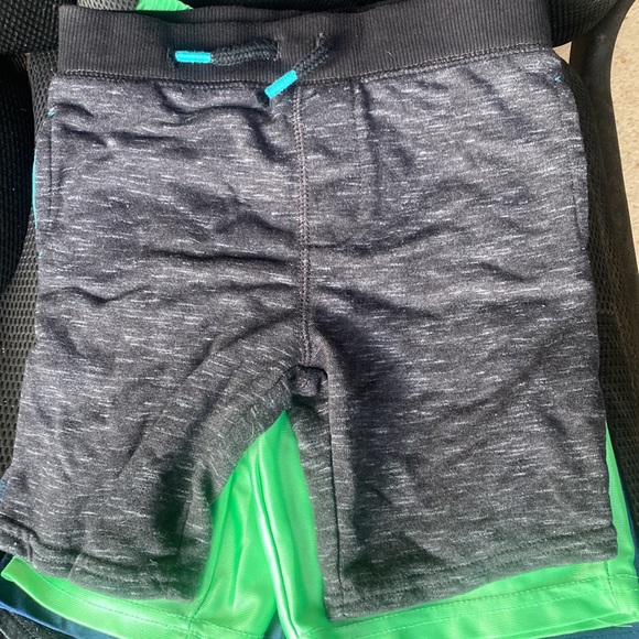 Bundle of boys shorts - Picture 4 of 11